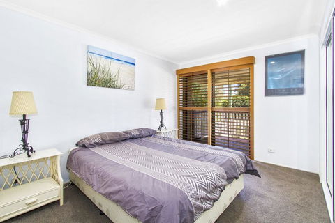 CABARITA BEACH BLISS - HOLIDAY HOME ON THE LAKE - Accommodation Melbourne 2
