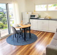 Cabin in the Sky Glorious Views to Magnetic Island - Melbourne 4u