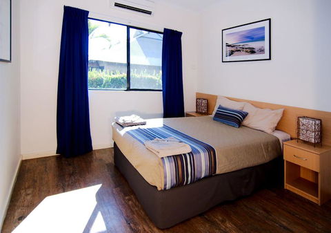 Cable Beach Apartments - Melbourne 4u 1