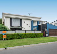 Campbell St 11 Moffat Beach - Accommodation Melbourne