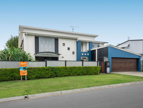 Campbell St, 11 Moffat Beach - Accommodation Melbourne 0