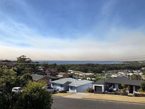 Canberra Cres 42 Burrill Lake - Accommodation Melbourne 0