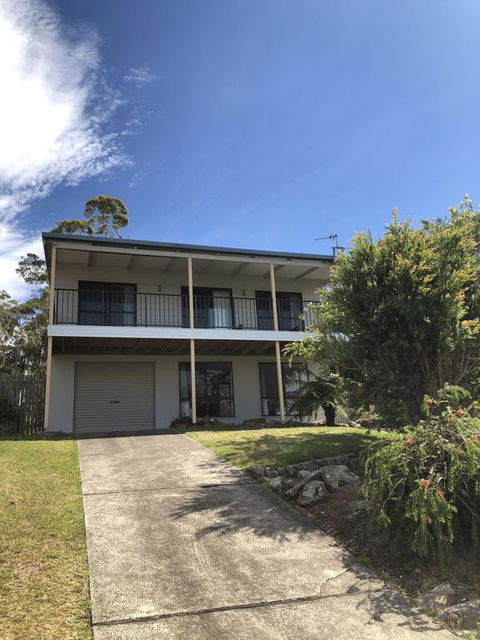 Canberra Cres 42 Burrill Lake - Accommodation Melbourne 3