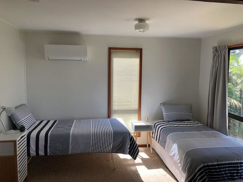 Canberra Cres 42 Burrill Lake - Accommodation Melbourne 1