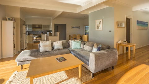 Carroll Ave 76 - Accommodation Melbourne 1
