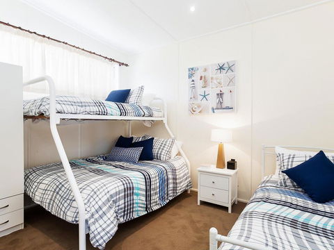 Casa Martins', 219 Foreshore Drive - Absolute Waterfront House - Accommodation Melbourne 3