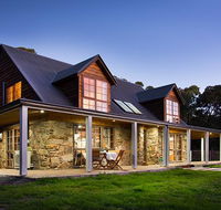 Cedar and Stone - Accommodation Melbourne
