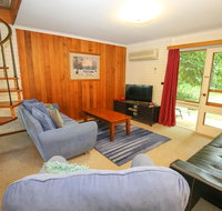 Cedar Holiday Units - Apartment 2 - Accommodation Melbourne