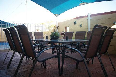 Cedar Lodge Motel - Accommodation Melbourne 3