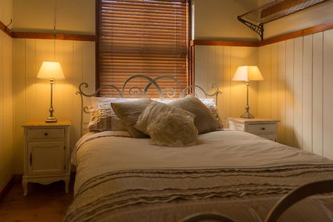 Celestial Dew Guest House, Day Spa, Retreat - Melbourne 4u 1