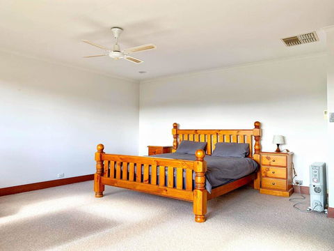 Cellar House - Melbourne 4u 1
