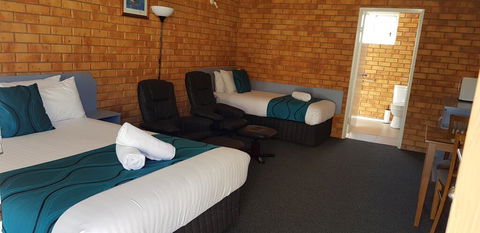 Centrepoint Motel Deniliquin - Accommodation Melbourne 0