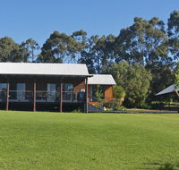 Chalet on Percheron - Accommodation Melbourne