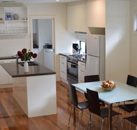Champagne Stays Apartment - Accommodation Melbourne