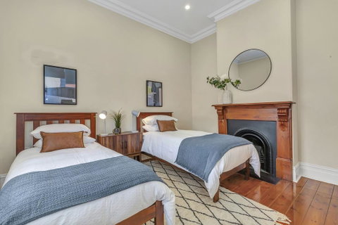 Character Home - Easy Tram To City - Accommodation Melbourne 1