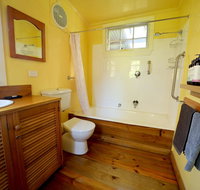 Cherry Plum Cottages - Accommodation Melbourne