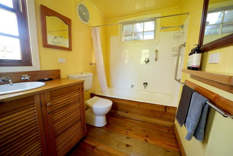 Cherry Plum Cottages - Accommodation Melbourne 0