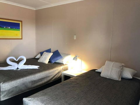 Childers Budget Accommodation - Melbourne 4u 0