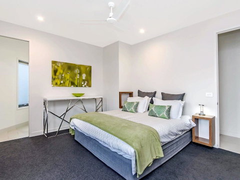 Chimneys On Bank - Accommodation Melbourne 2