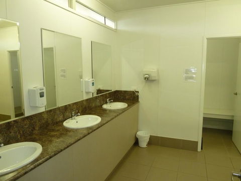 Chinchilla Tourist Park - Accommodation Melbourne 2