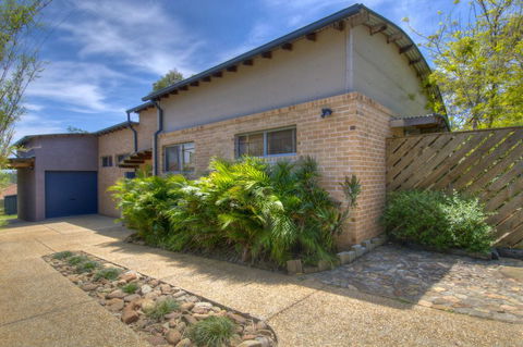 Chriscross Retreat 9 Cross Street - Accommodation Melbourne 1