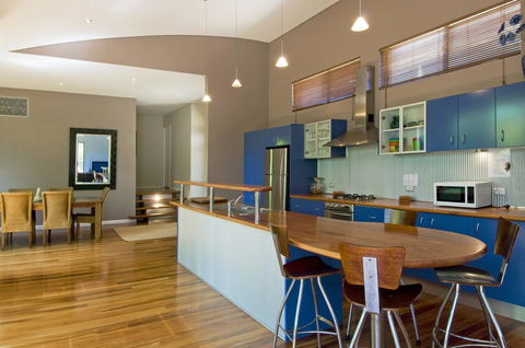 Chriscross Retreat 9 Cross Street - Accommodation Melbourne 0