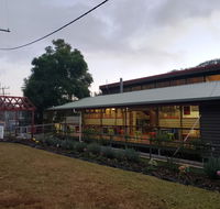 Christmas Creek Caf  Cabins - Melbourne 4u
