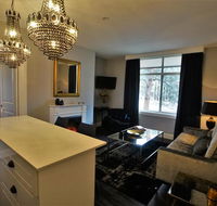 City Life Apartment-full kitchen  separate bedroom - Melbourne 4u