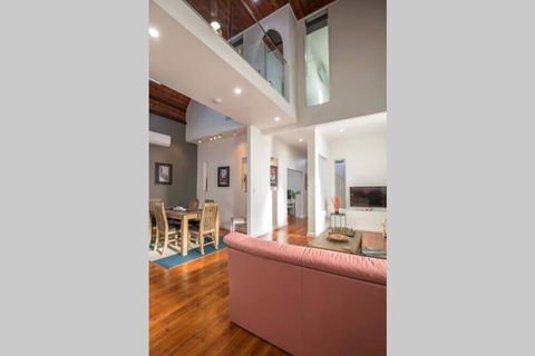 Cloisters Of Kalangadoo - Accommodation Melbourne 2