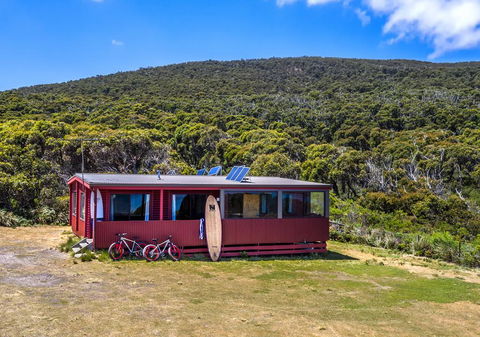 Cloudy Bay Cabin - Accommodation Melbourne 1