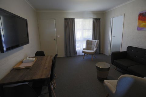 Coachman's Eden - Melbourne 4u 2