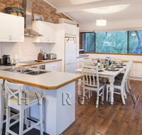 Coastal Cottage - Melbourne 4u