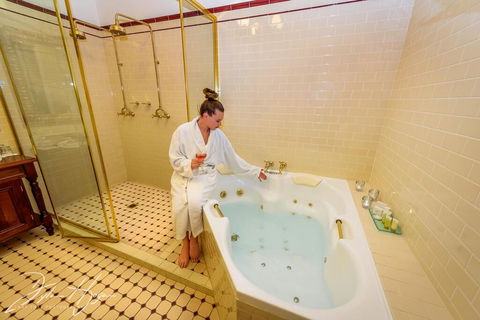 Cobb & Co Court Boutique Hotel - Accommodation Melbourne 2
