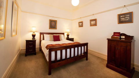 Cobb & Co Court Boutique Hotel - Accommodation Melbourne 3