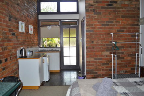 Colonial Motel - Accommodation Melbourne 0