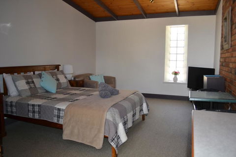 Colonial Motel - Accommodation Melbourne 2