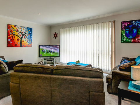Colonnades - Accommodation Melbourne 2