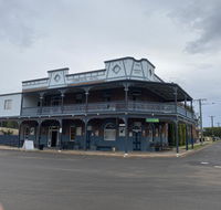 Commercial Hotel Curlewis - Melbourne 4u