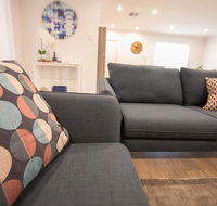 Contemporary Esprit with river reserve access - Accommodation Melbourne