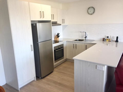 Coral Sea Apartments - Accommodation Melbourne 3