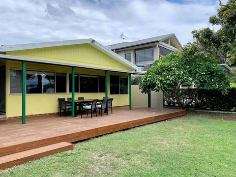 Corlette Point Road, 18, Sandy Shores - Accommodation Melbourne 0