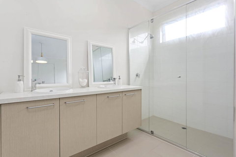 CORYMBIA - MOUNT MARTHA - Accommodation Melbourne 0