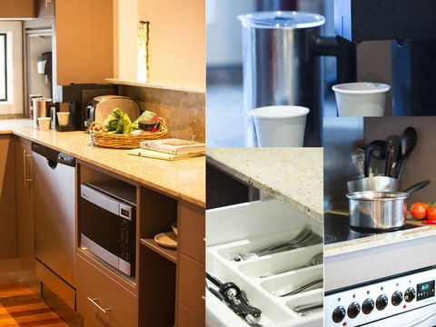 Cossies', 2/273 Corrie Parade - Stunning Views & Air Conditioned - Accommodation Melbourne 1