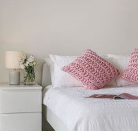Cosy 3BR Penthouse close to Westfield and Train - Accommodation Melbourne