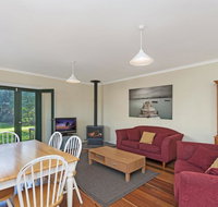 Cottage on James circa1855 - Modern historic - Accommodation Melbourne