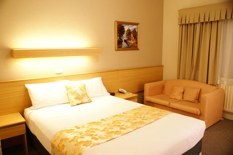 Country Lodge Motor Inn - Accommodation Melbourne 2