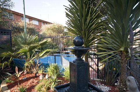 Country Plaza Motel - Accommodation Melbourne 2