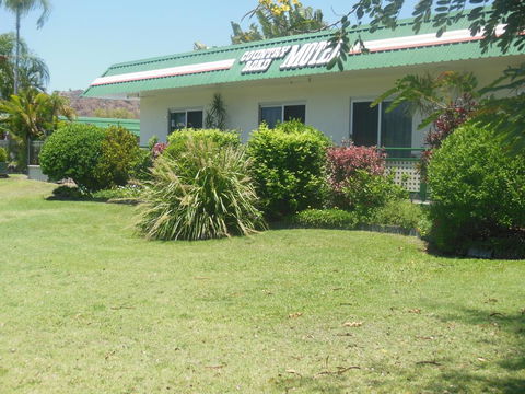 Country Road Motel - Melbourne 4u 3