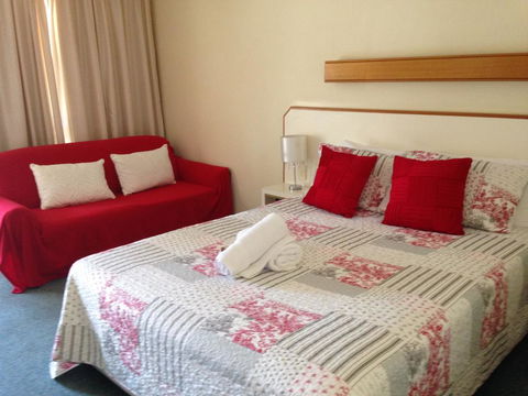Country Rose Motel Warwick - Accommodation Melbourne 3