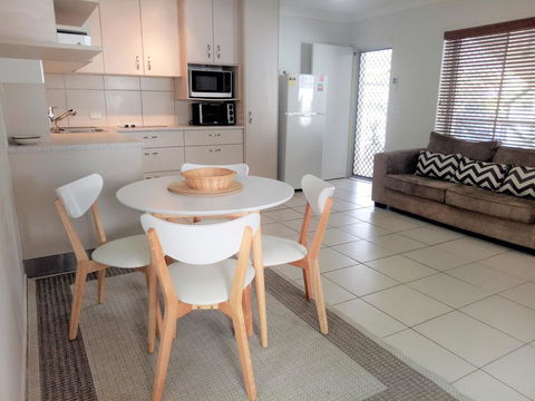 Cranbourne Court Unit 7 - Accommodation Melbourne 2